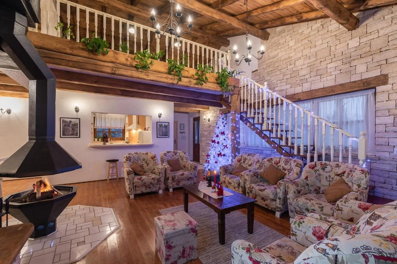 פאזין Family Villa Lipica With Private Pool And Jacuzzi