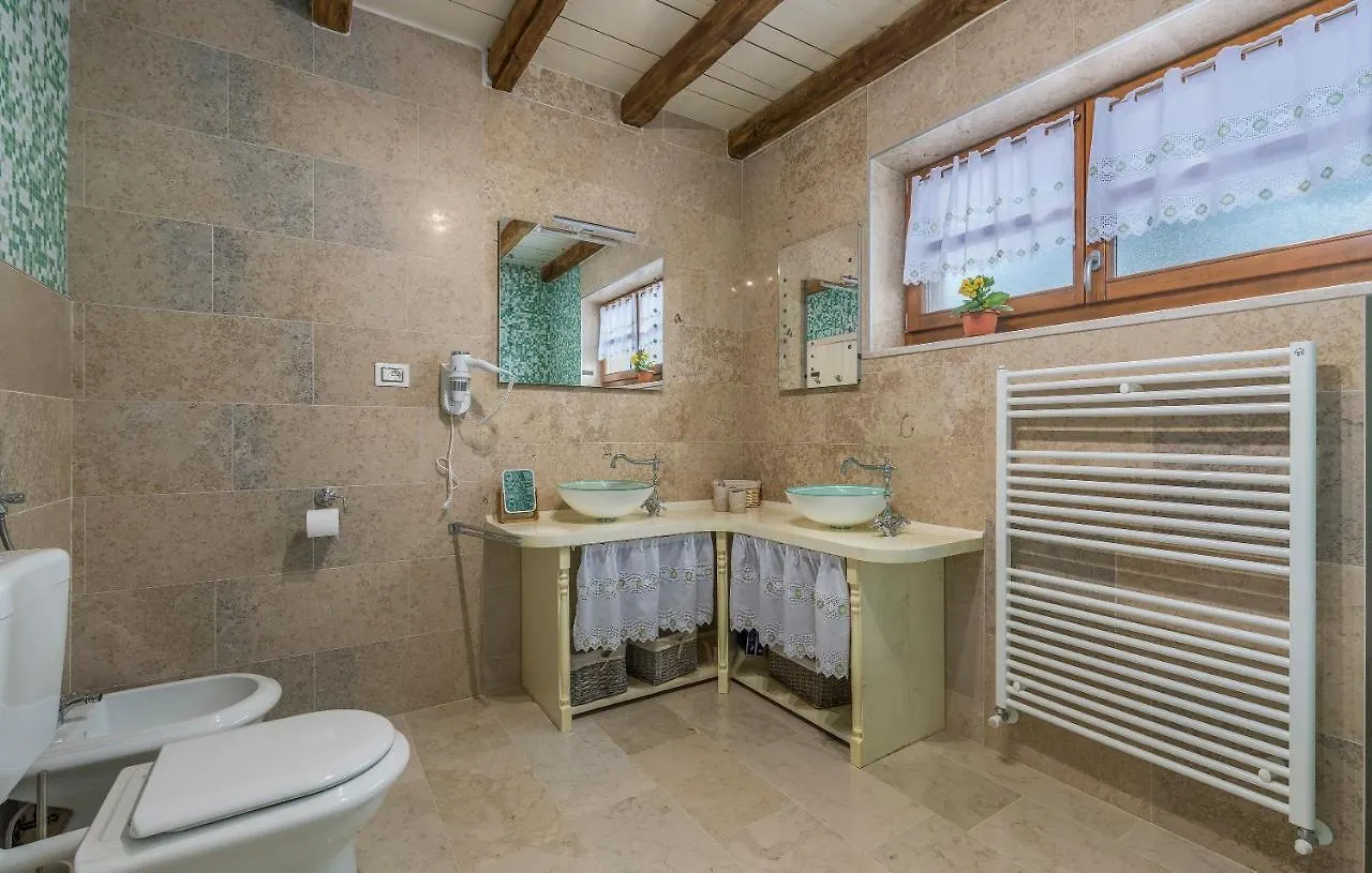 Family Villa Lipica With Private Pool And Jacuzzi 帕津 0*,  克罗地亚