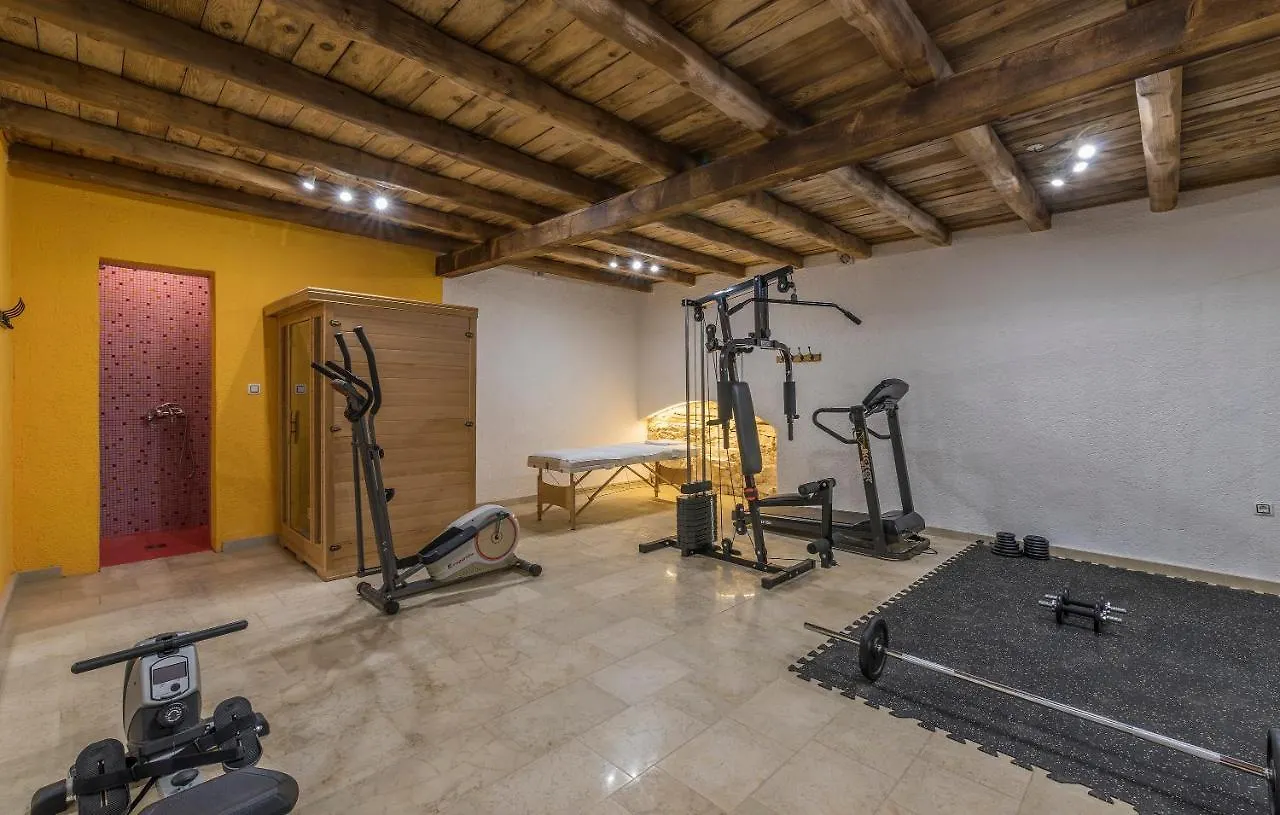 פאזין Family Villa Lipica With Private Pool And Jacuzzi קרואטיה